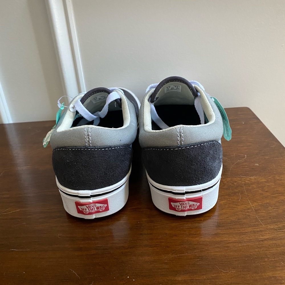 Vans Comfy Cush Sneaker - Picture 4 of 6